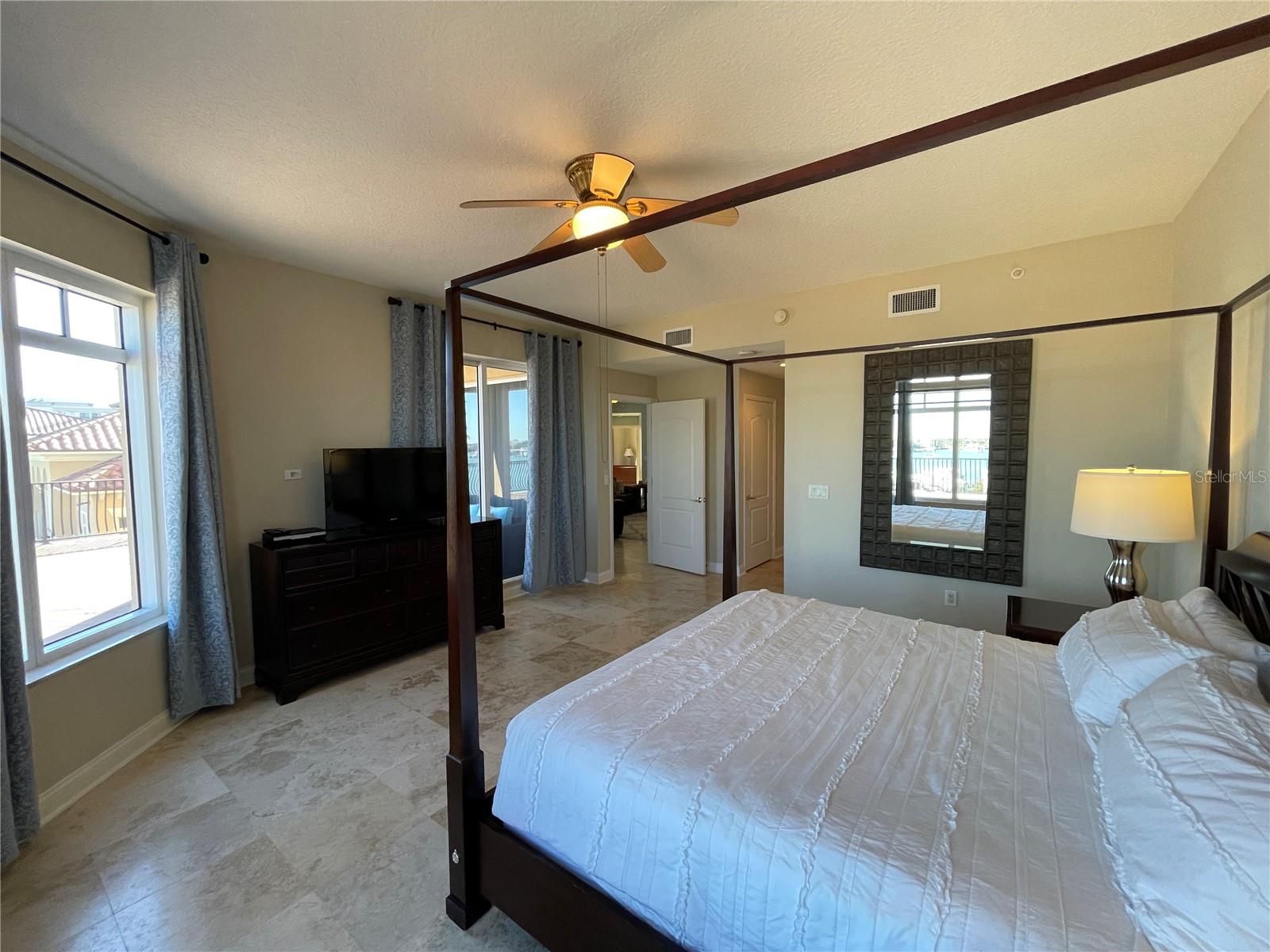 521 MANDALAY AVE #309, CLEARWATER BEACH, FL, 33767