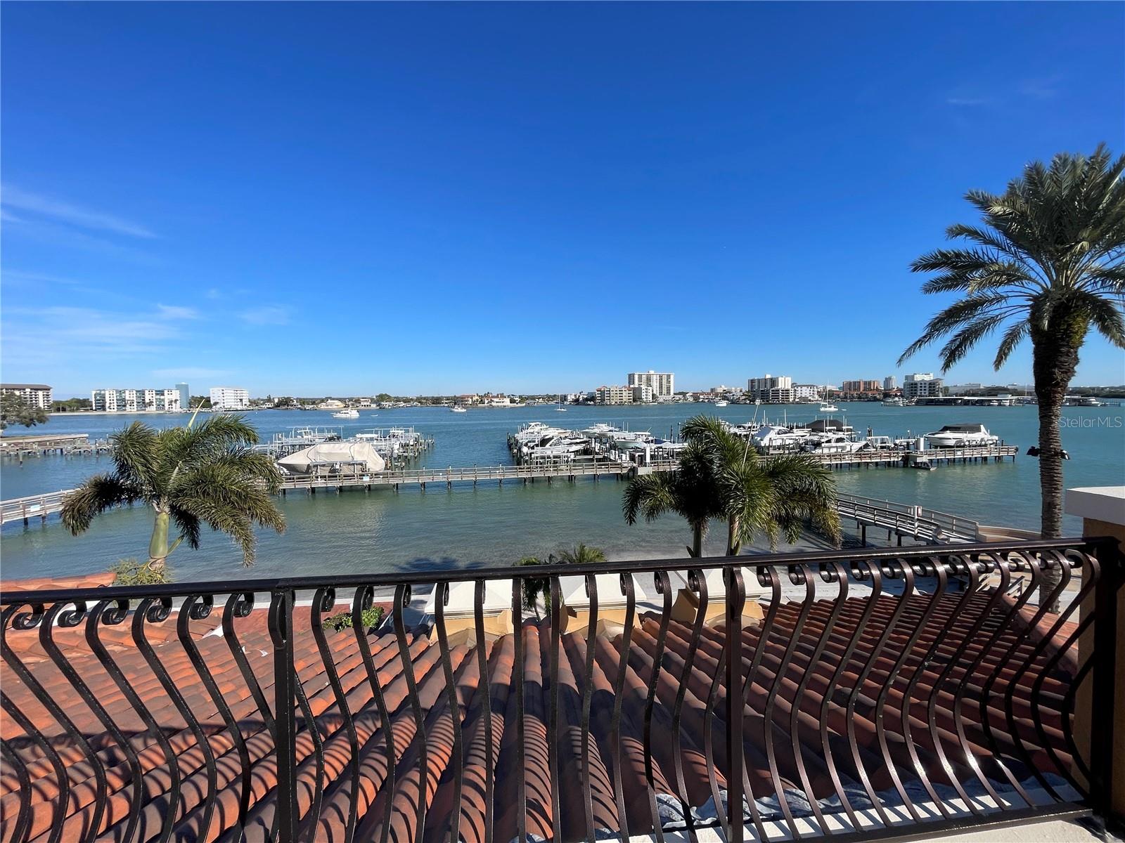 521 MANDALAY AVE #309, CLEARWATER BEACH, FL, 33767