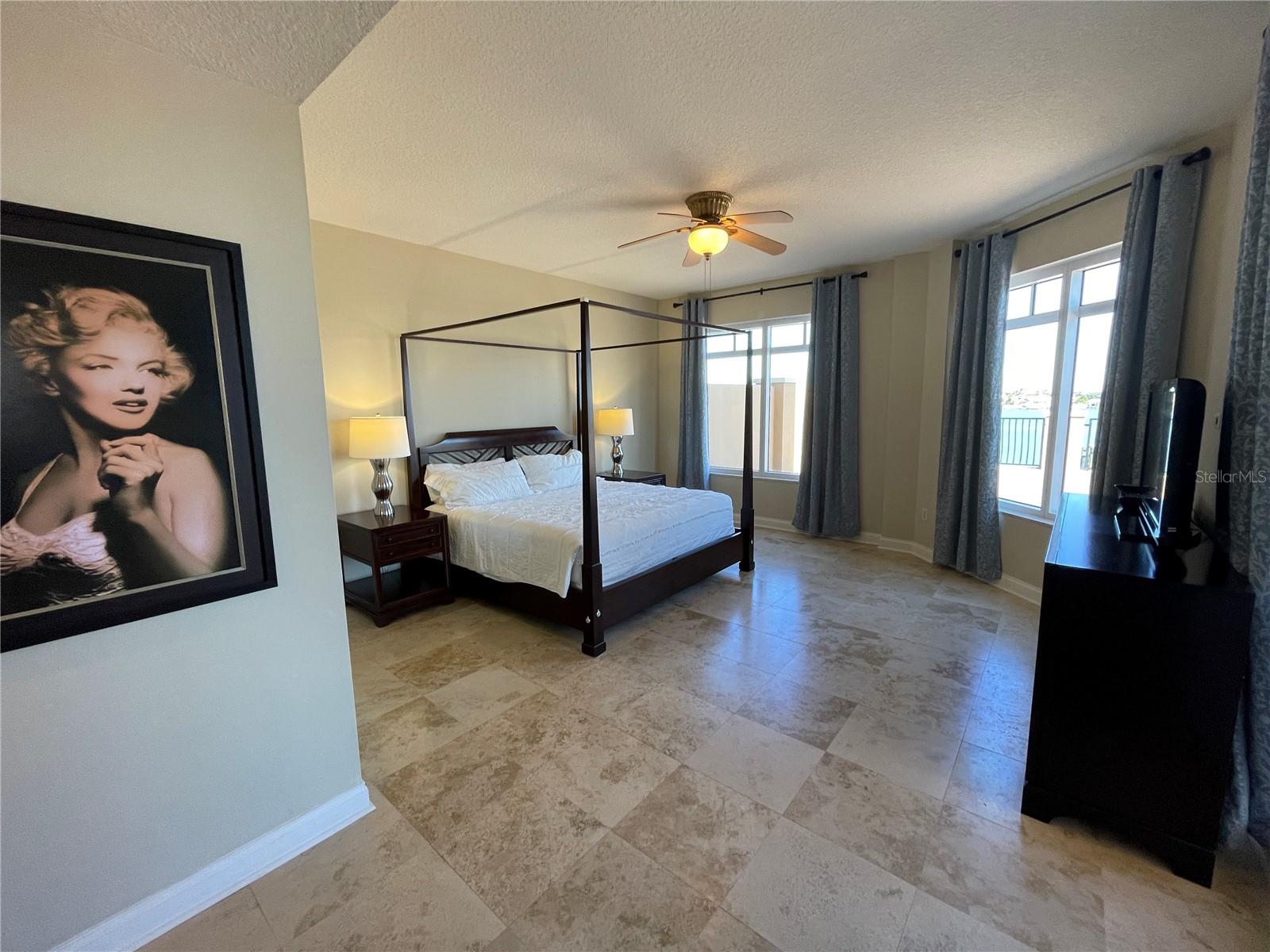 521 MANDALAY AVE #309, CLEARWATER BEACH, FL, 33767