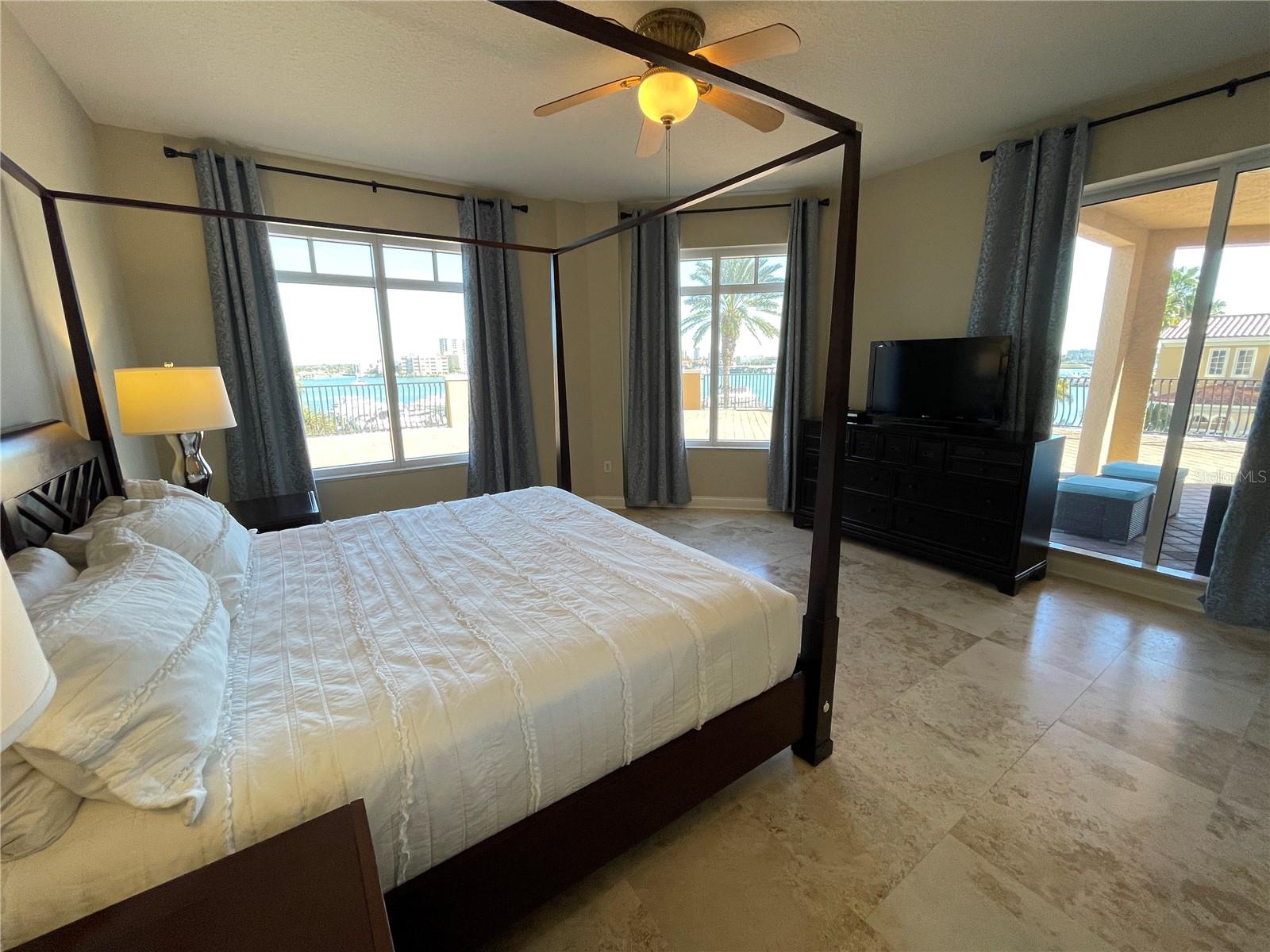 521 MANDALAY AVE #309, CLEARWATER BEACH, FL, 33767