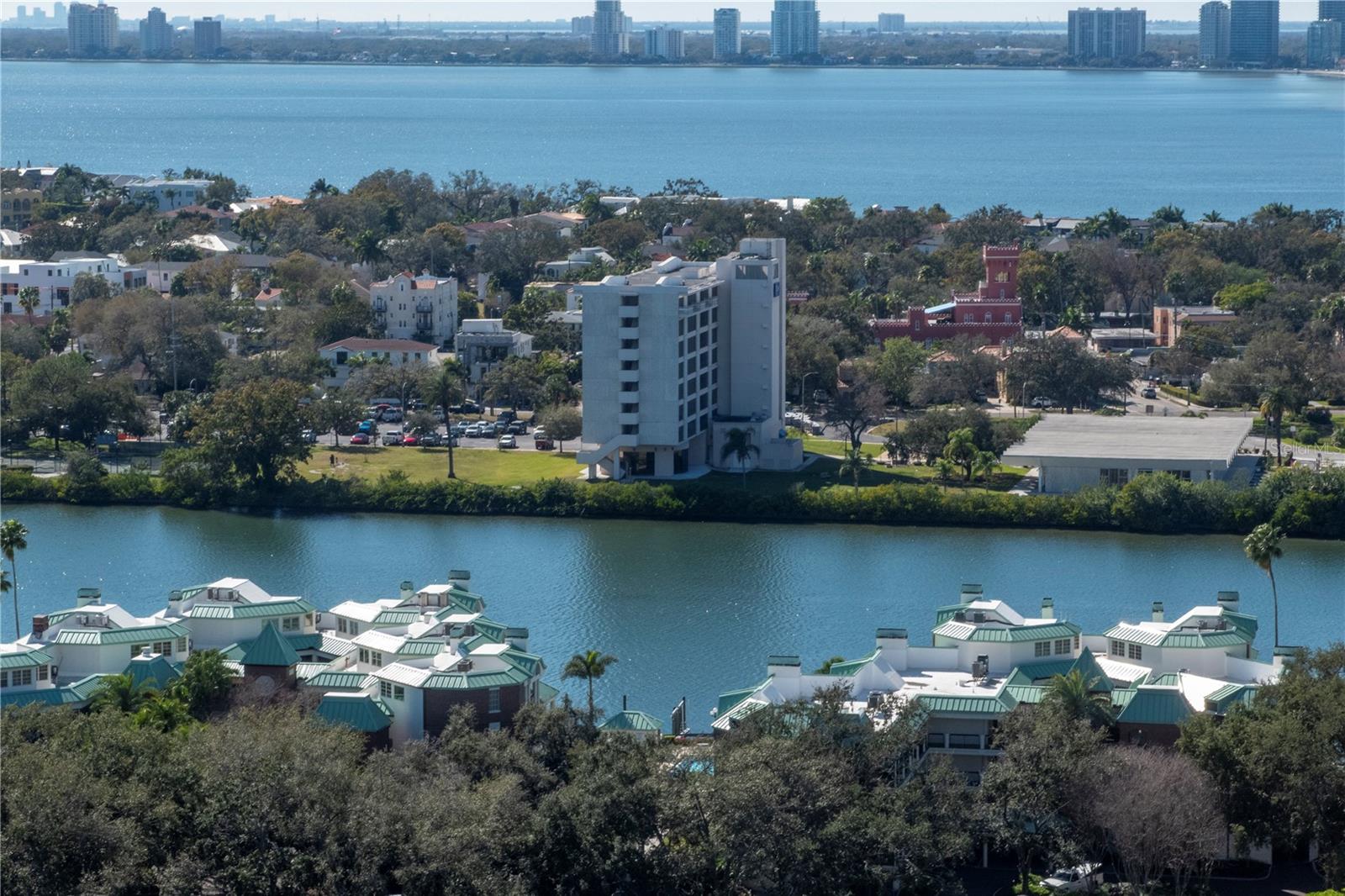 TB8472094 Property Photo