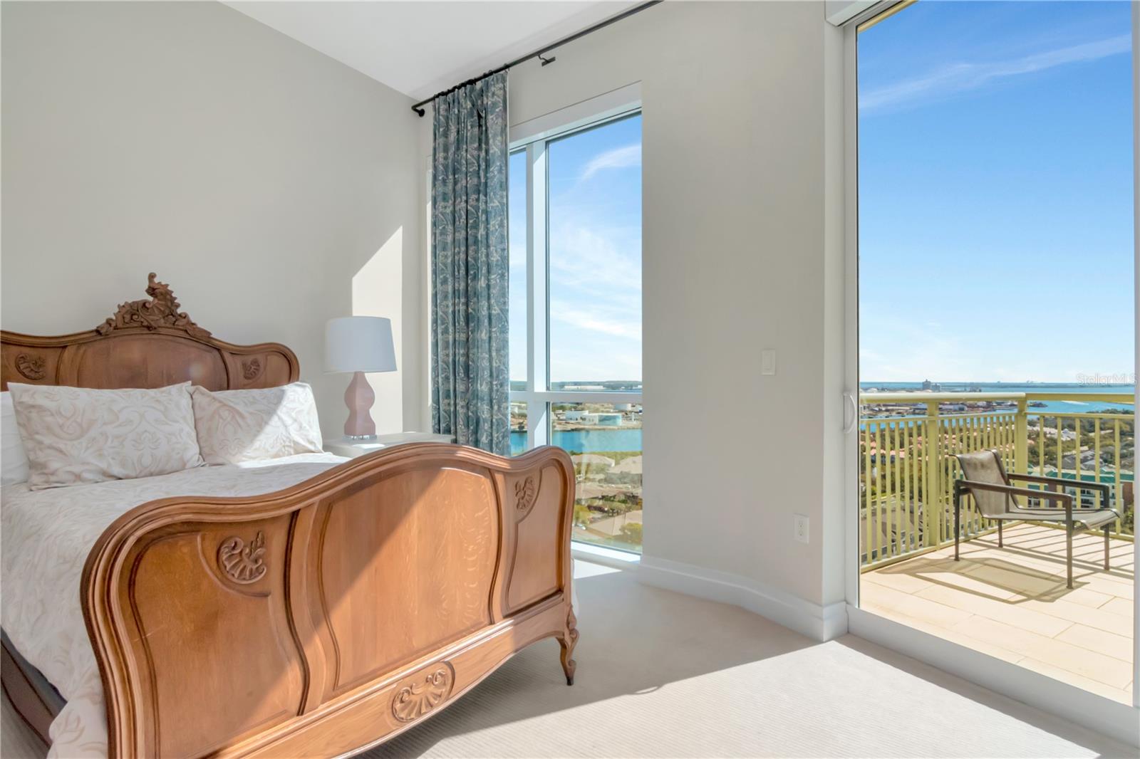 TB8472094 Property Photo