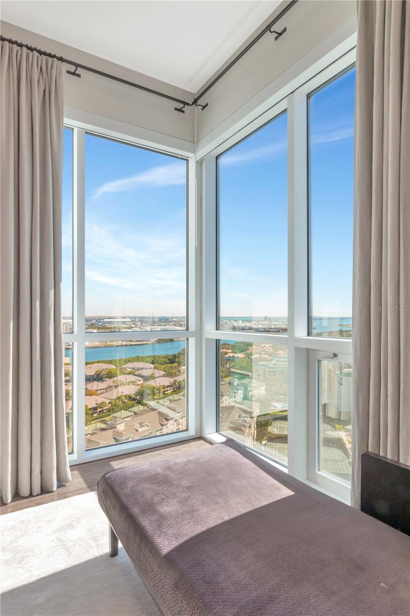 TB8472094 Property Photo