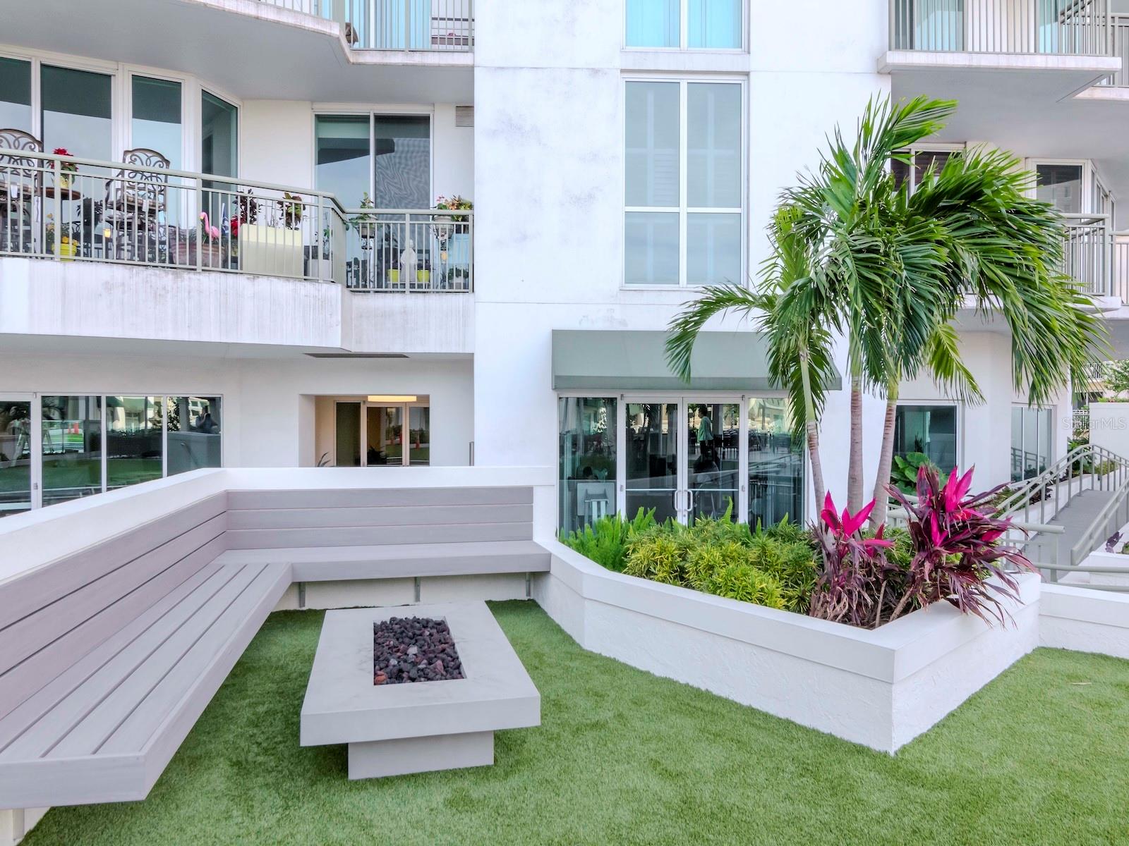 TB8472094 Property Photo