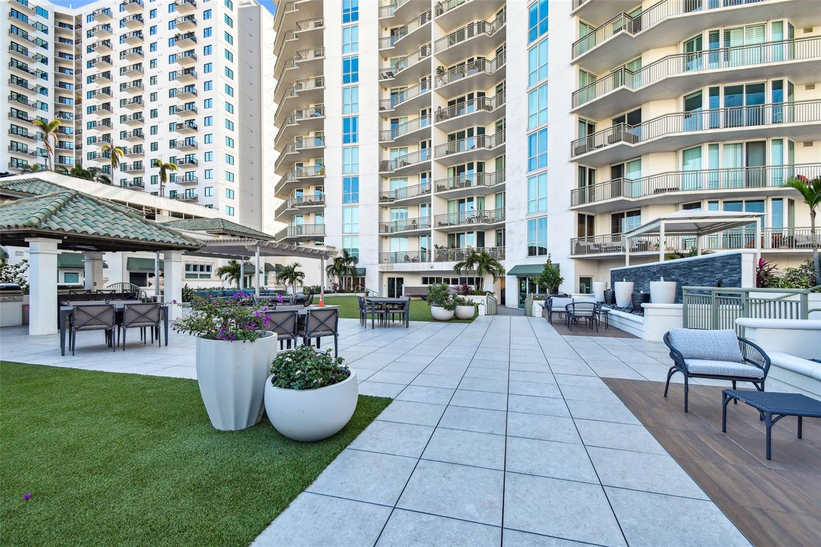 TB8472094 Property Photo