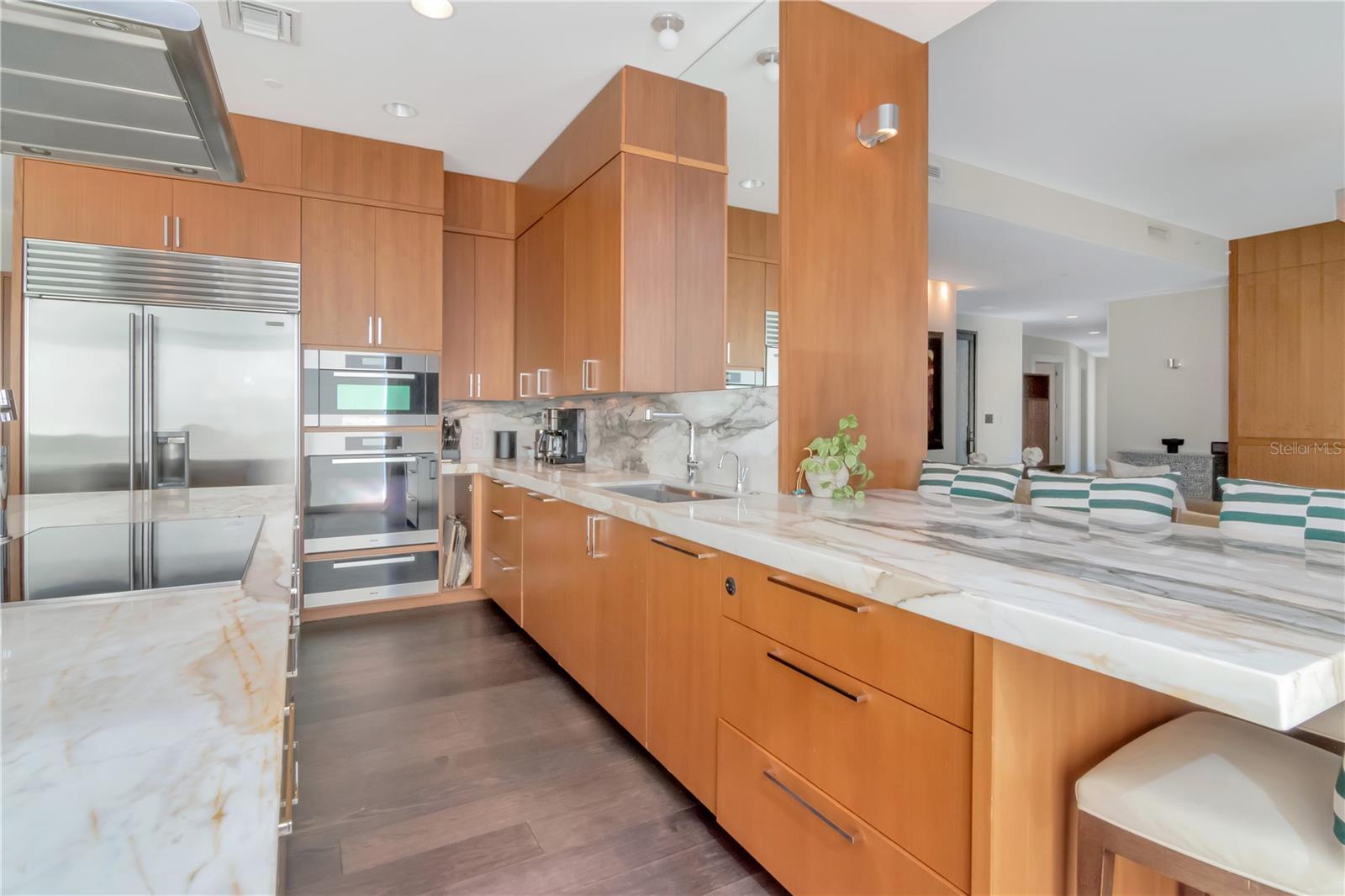 TB8472094 Property Photo