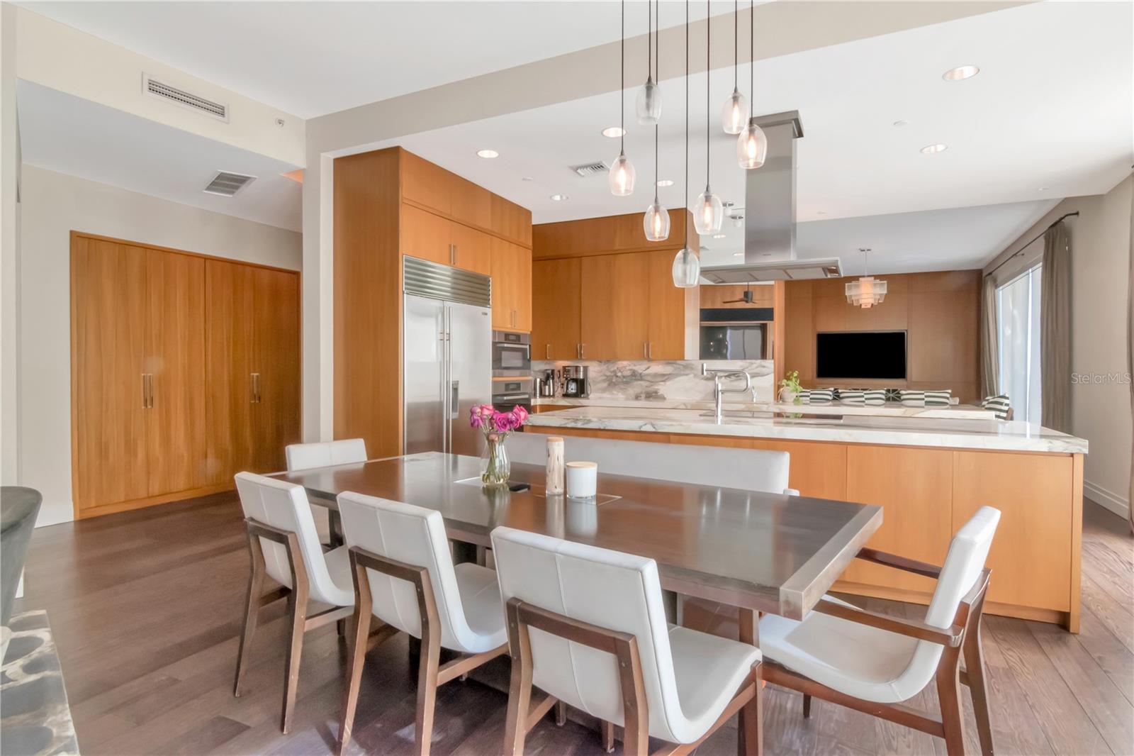 TB8472094 Property Photo