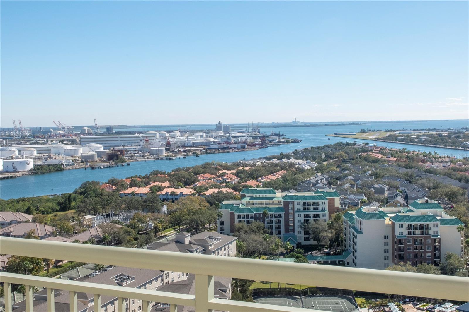 TB8472094 Property Photo