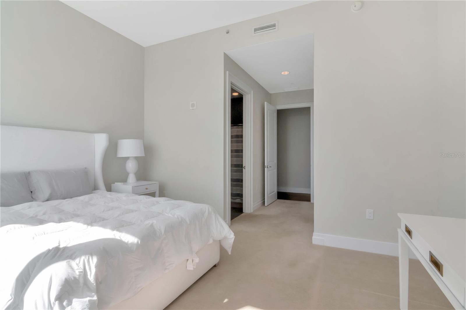 TB8472094 Property Photo