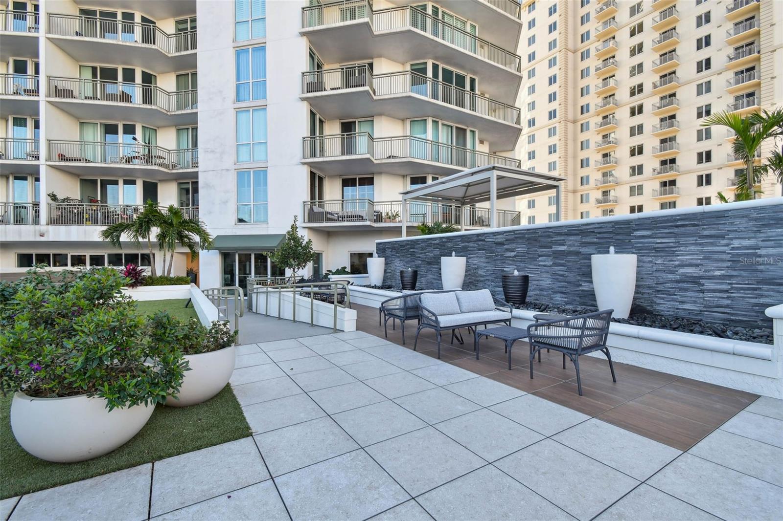 TB8472094 Property Photo