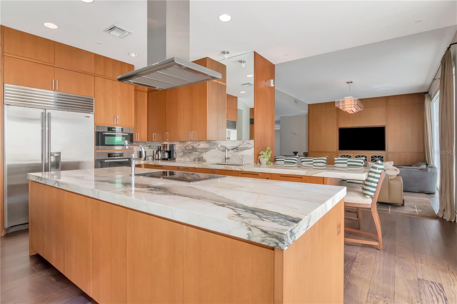 TB8472094 Property Photo