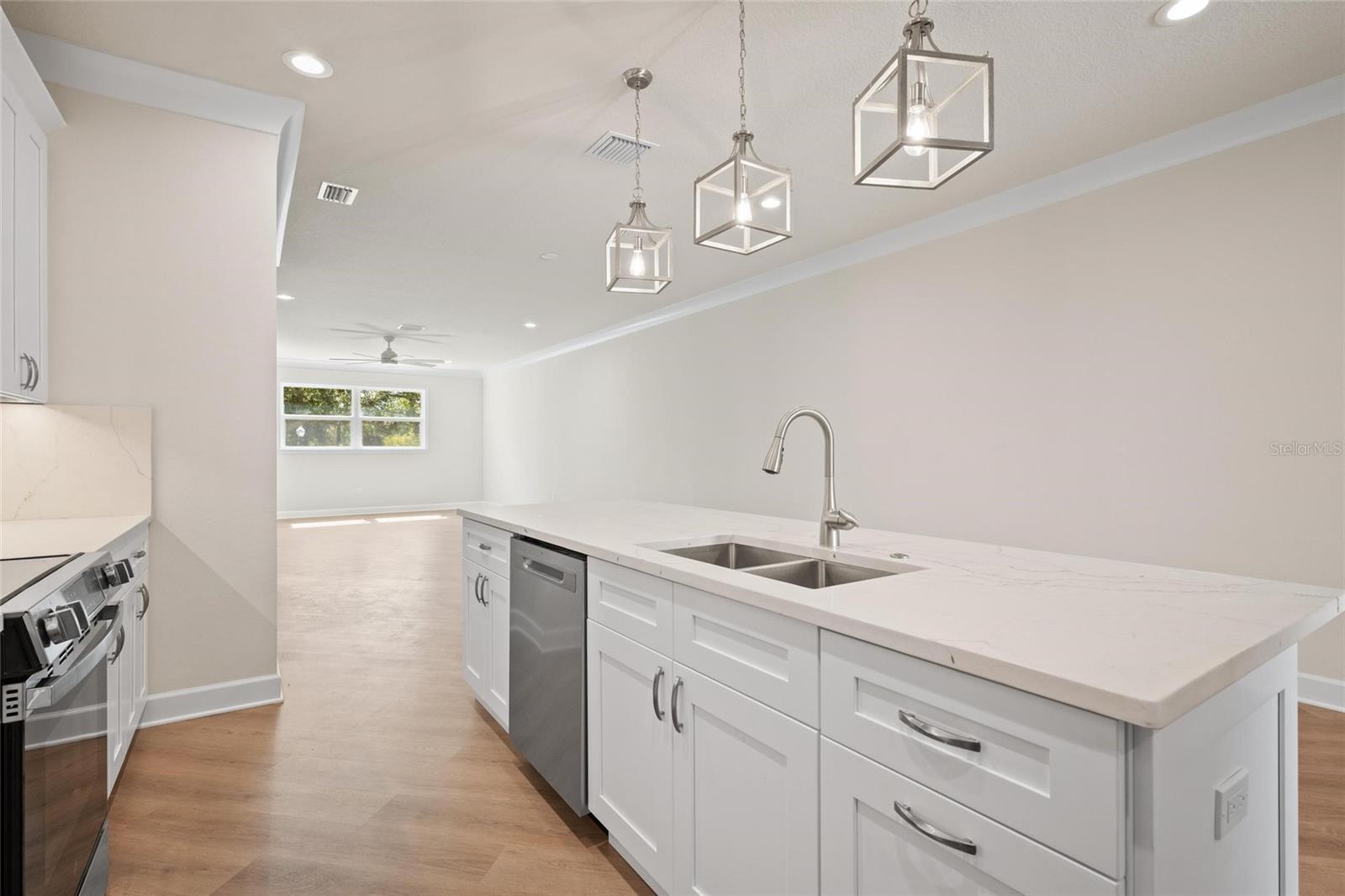 199 E LIVE OAK ST, TARPON SPRINGS, FL, 34689