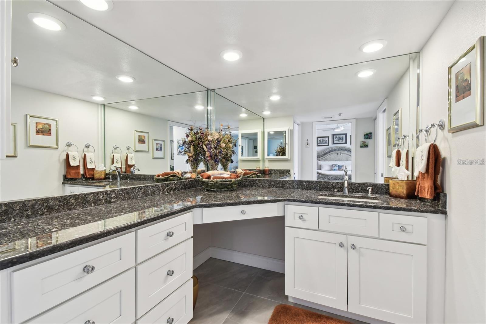 1660 GULF BLVD #PH1, CLEARWATER BEACH, FL, 33767