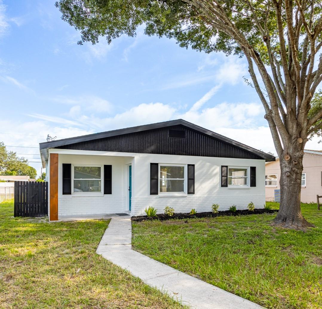 829 89TH AVE N, ST PETERSBURG, FL, 33702