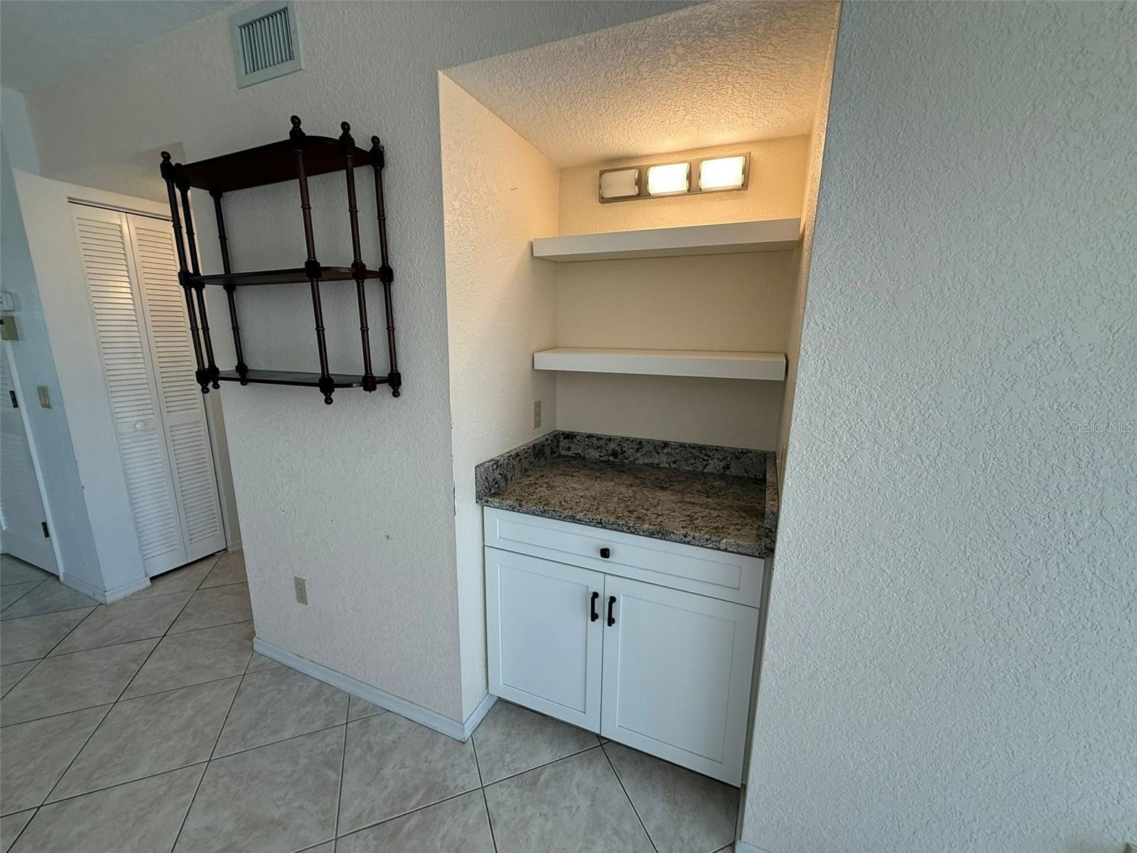 175 KINGS HWY #B8, PUNTA GORDA, FL, 33983