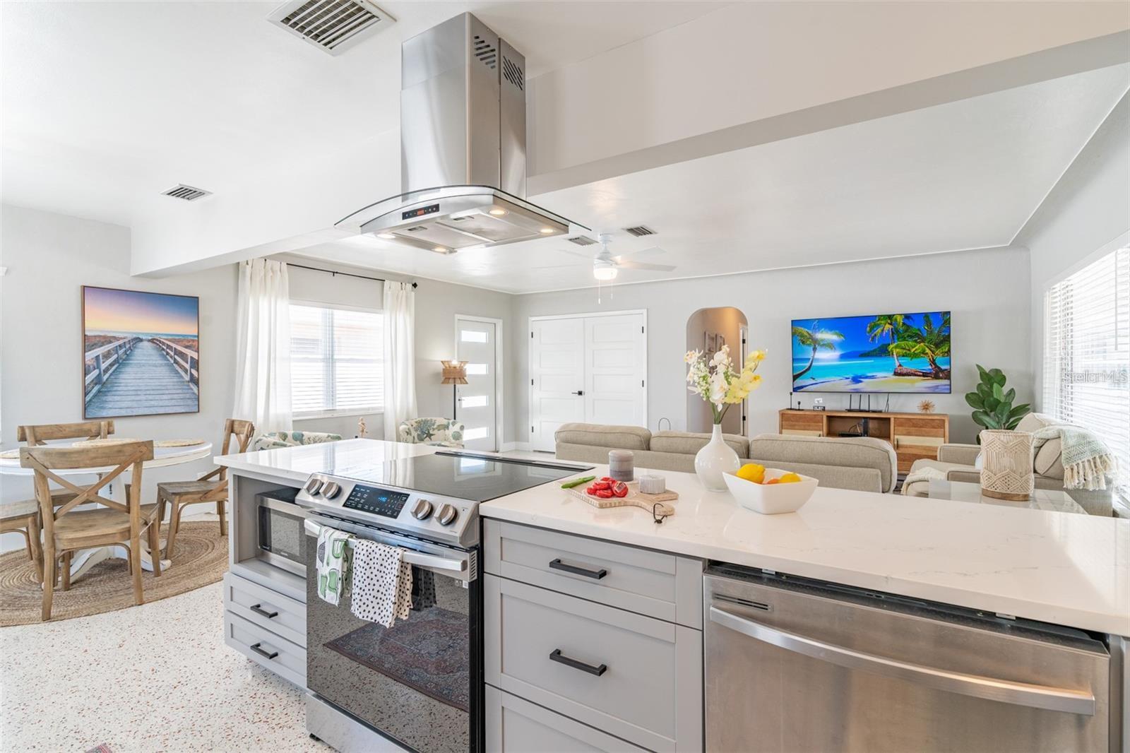 1473 DURLING DR S, SOUTH PASADENA, FL, 33707