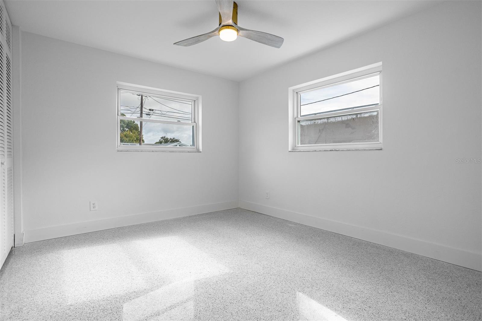 829 89TH AVE N, ST PETERSBURG, FL, 33702