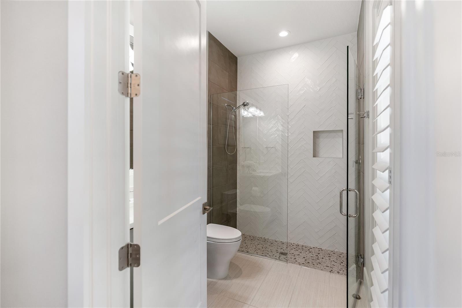 A4681091 Property Photo