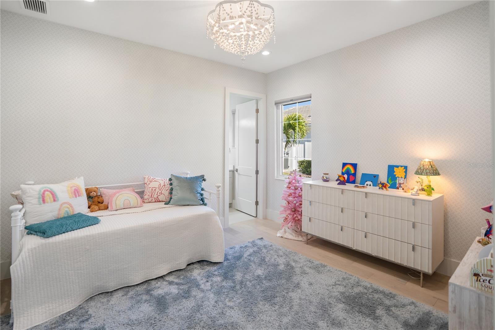 A4681091 Property Photo