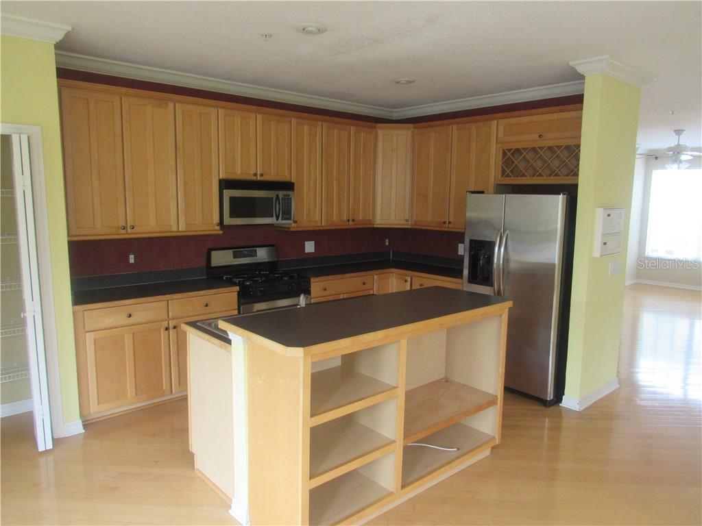 2914 BAYSHORE POINTE DR, TAMPA, FL, 33611