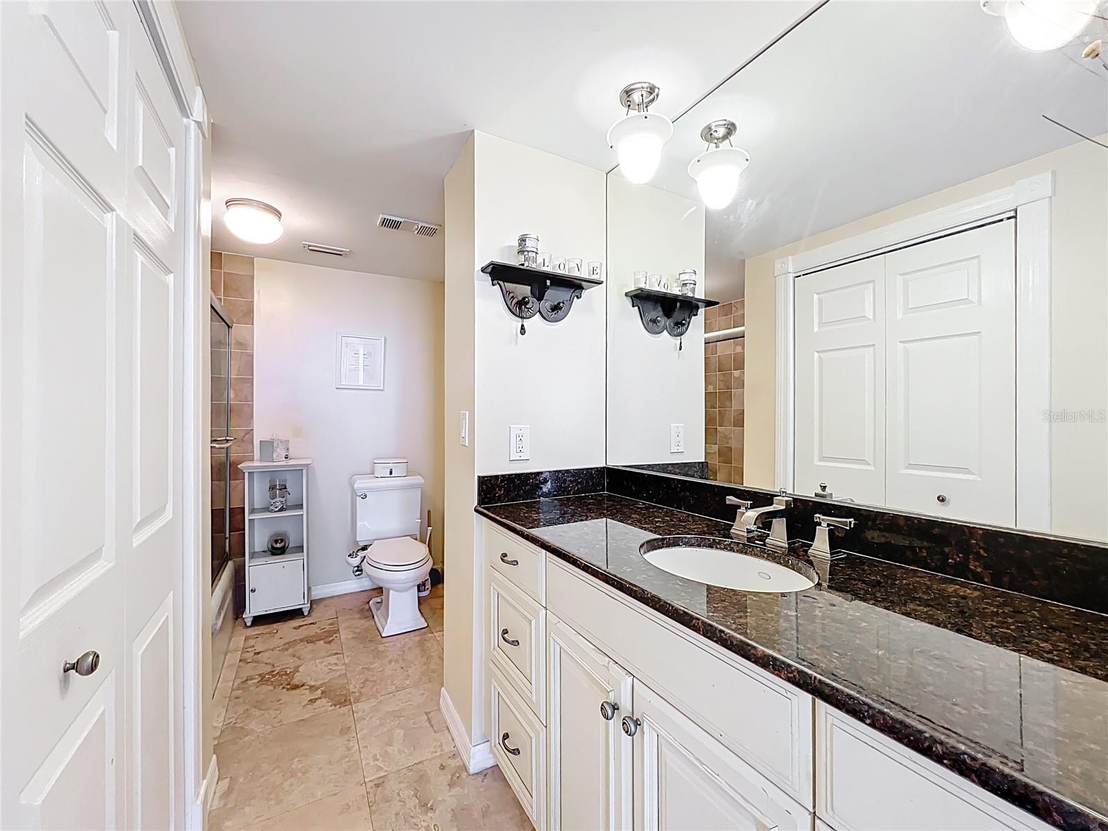 Second Suite En Suite - Washer/Dryer Closet