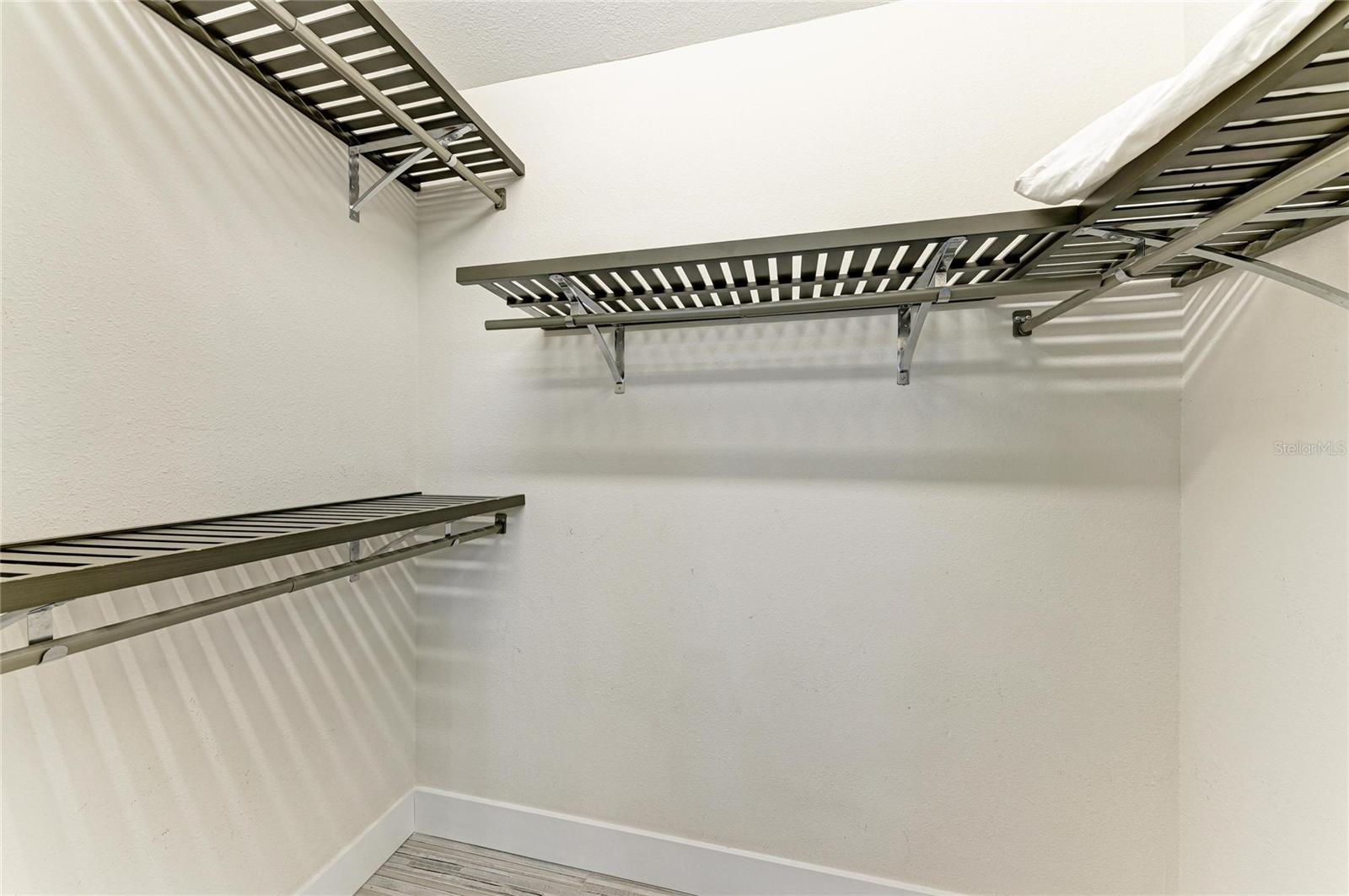 A4681095 Property Photo