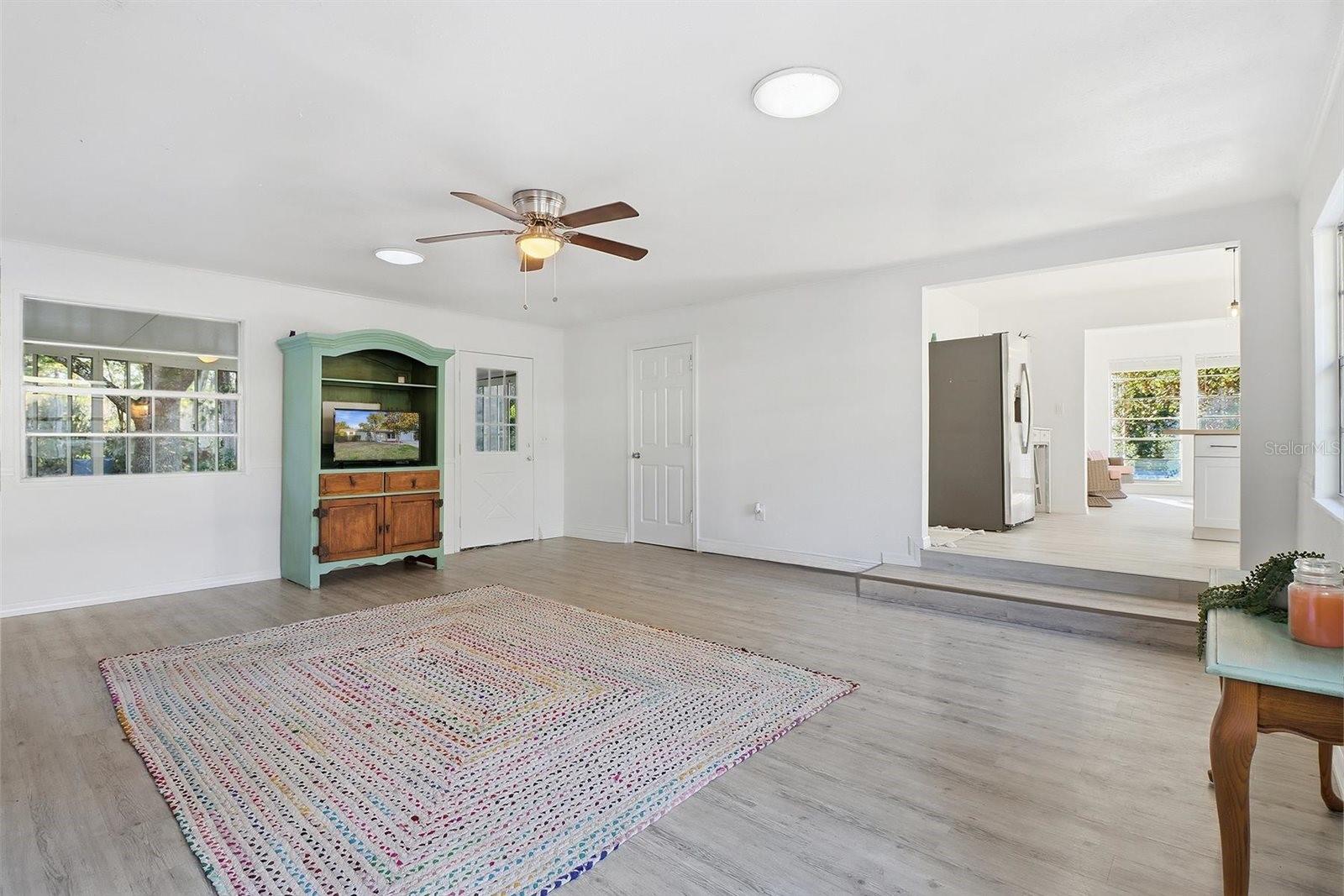 1045 N FAN PALM PT, CRYSTAL RIVER, FL, 34429