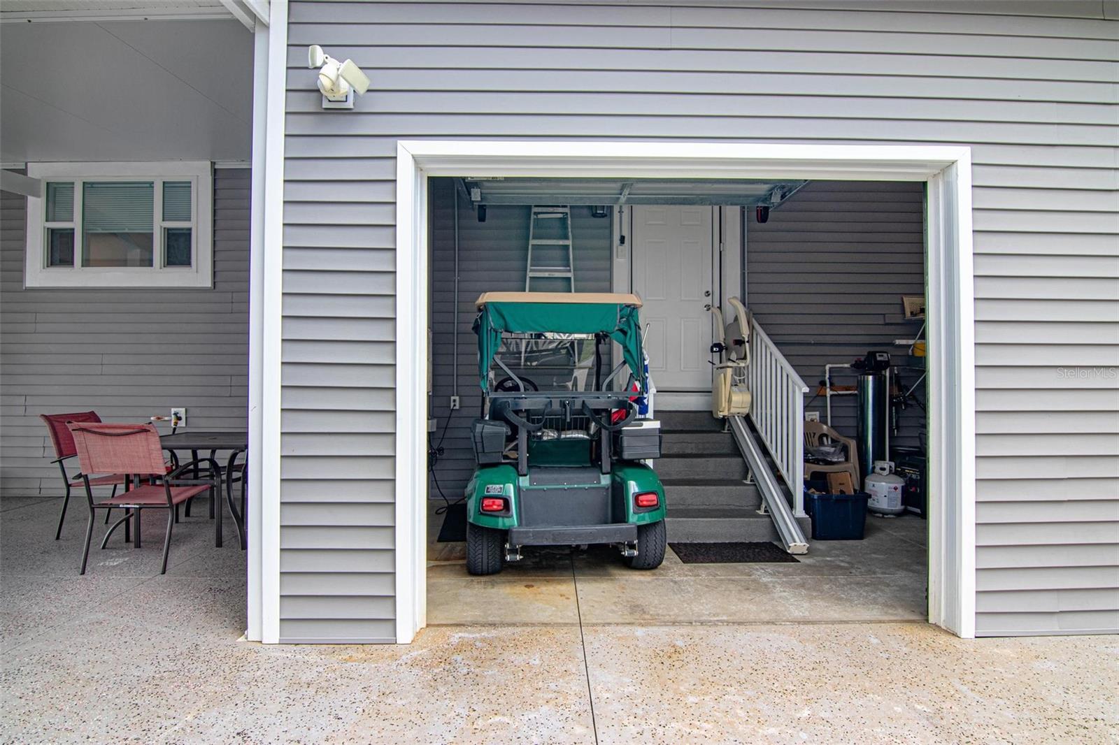 417 SNEAD DR, NORTH FORT MYERS, FL, 33903