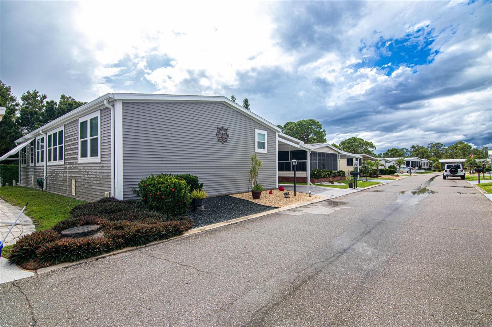 417 SNEAD DR, NORTH FORT MYERS, FL, 33903