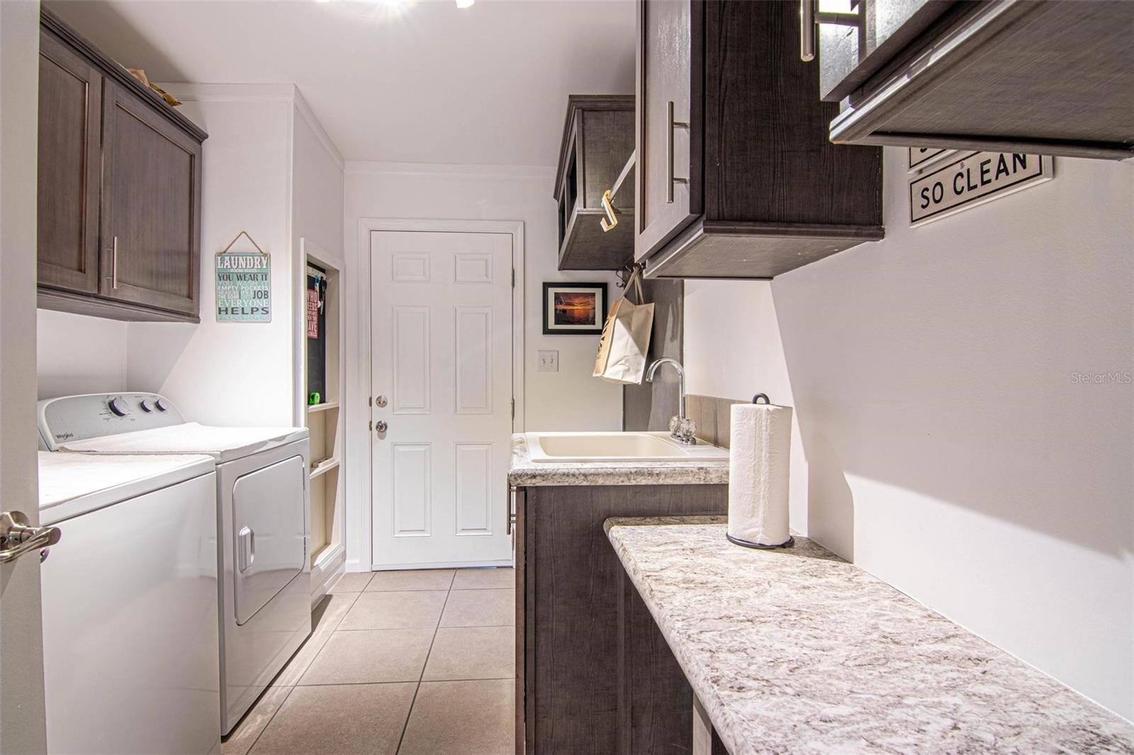 417 SNEAD DR, NORTH FORT MYERS, FL, 33903