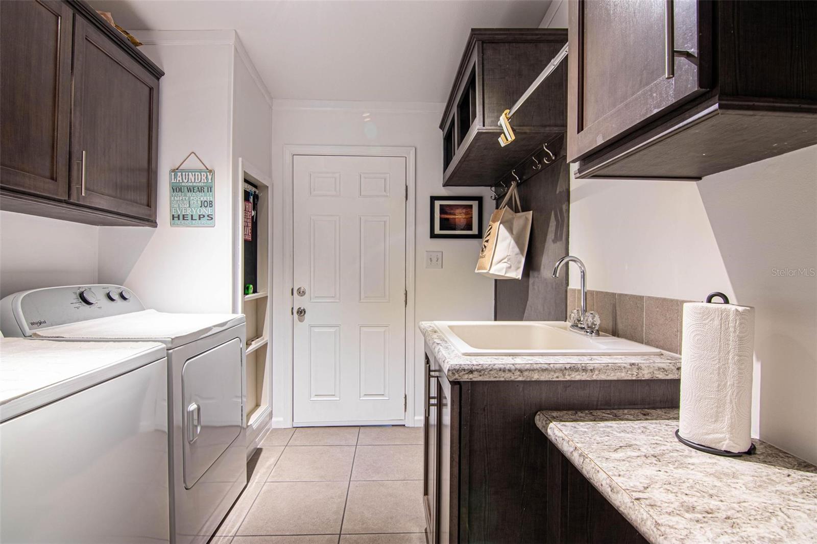 417 SNEAD DR, NORTH FORT MYERS, FL, 33903