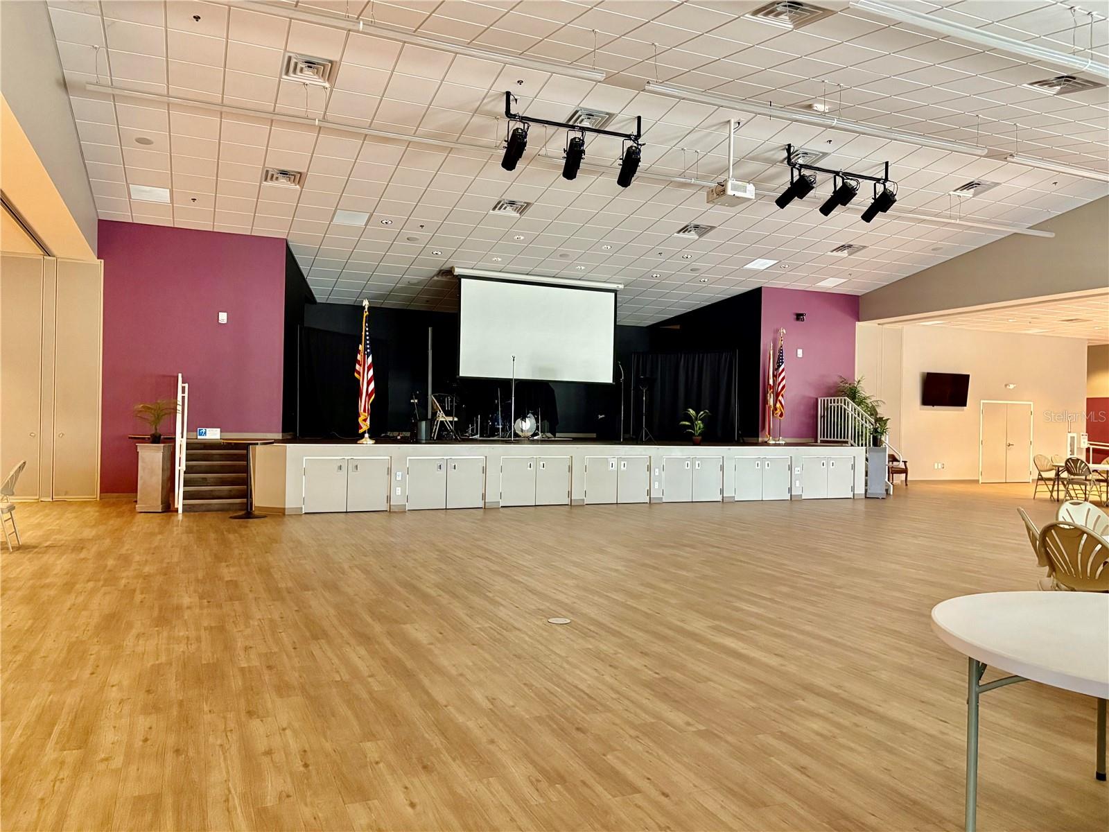 417 SNEAD DR, NORTH FORT MYERS, FL, 33903