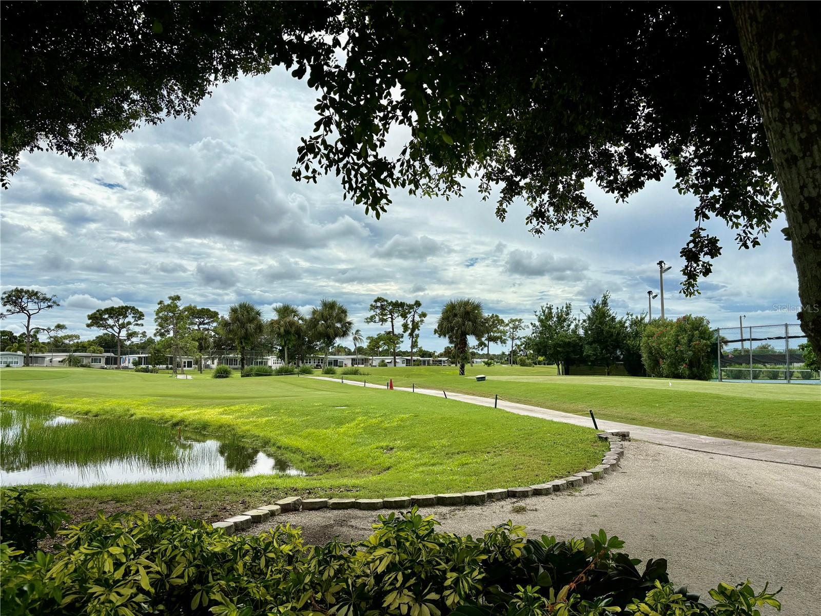 417 SNEAD DR, NORTH FORT MYERS, FL, 33903