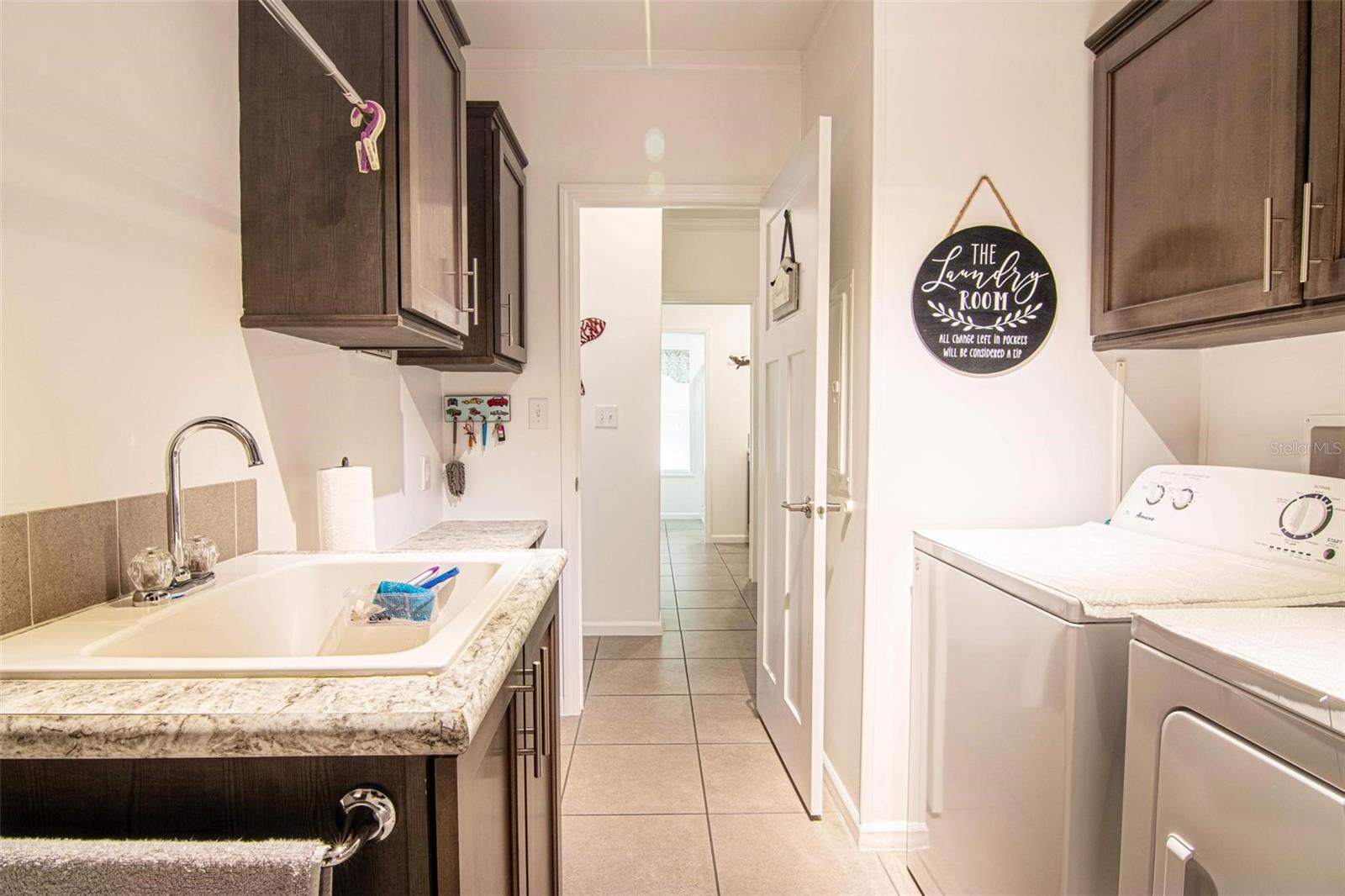 417 SNEAD DR, NORTH FORT MYERS, FL, 33903