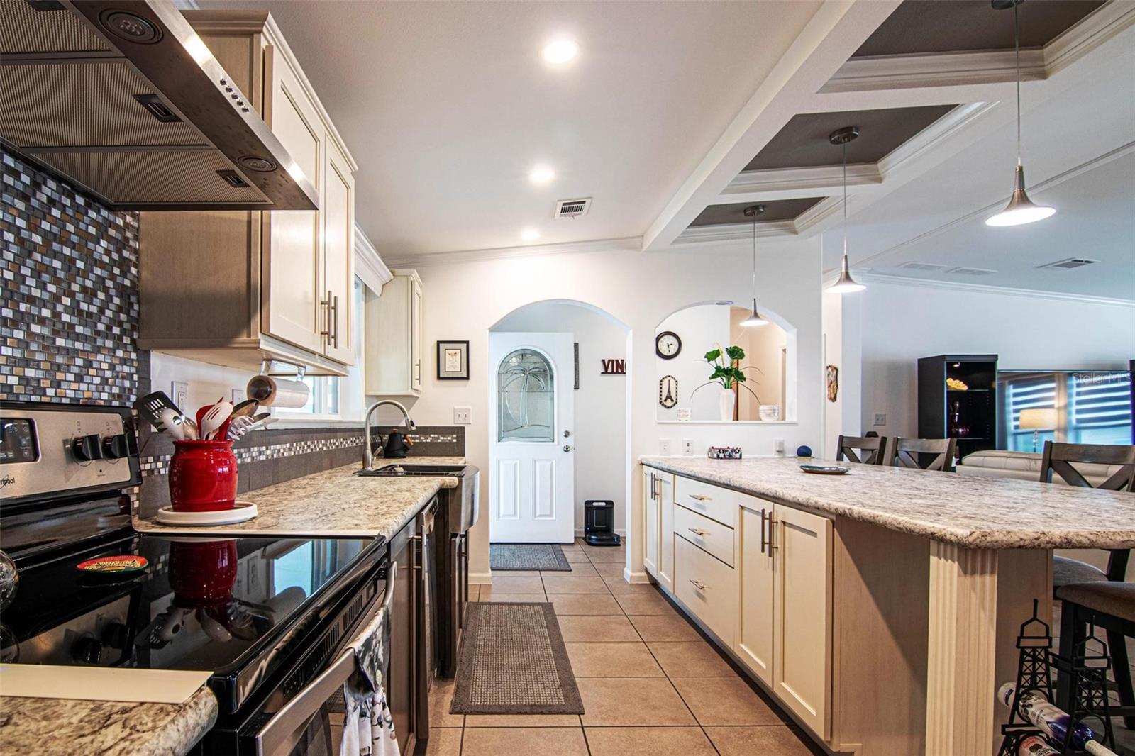 417 SNEAD DR, NORTH FORT MYERS, FL, 33903