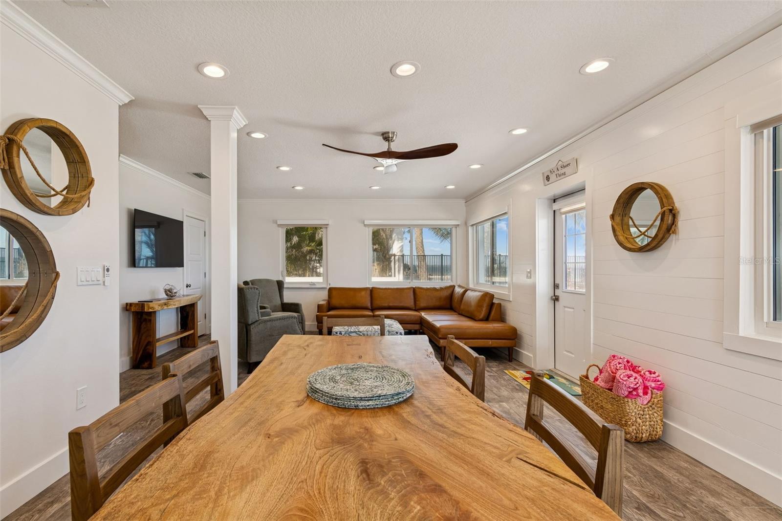 TB8472180 Property Photo