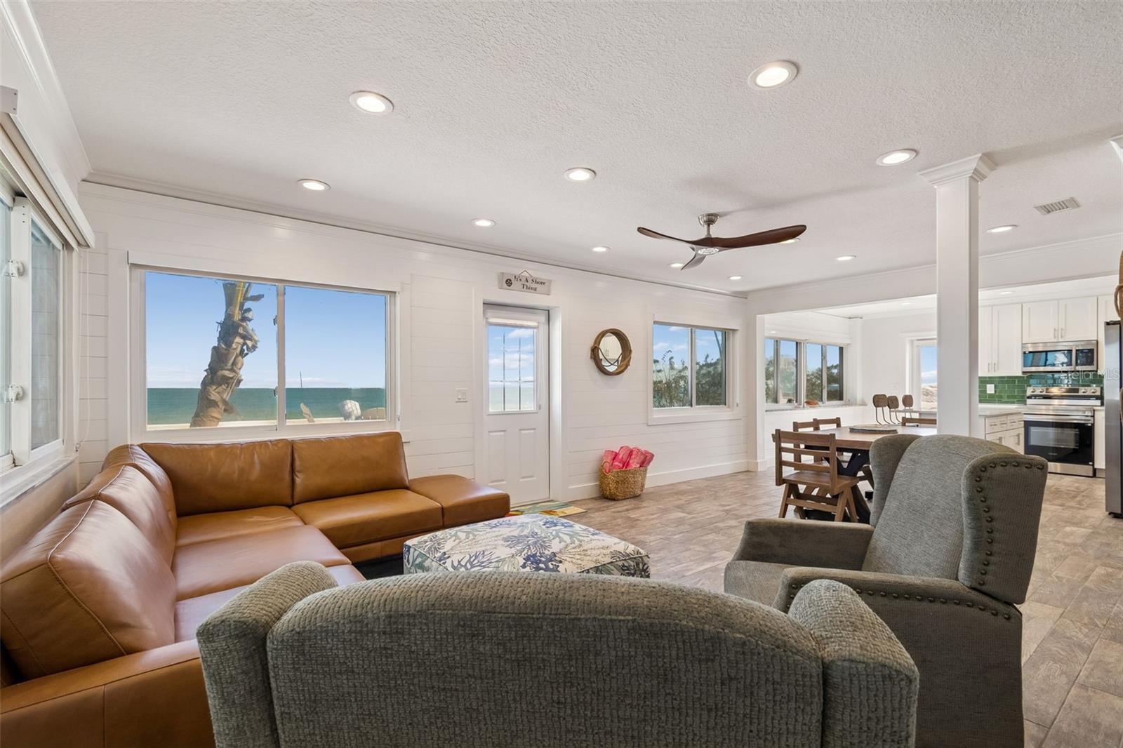 TB8472180 Property Photo