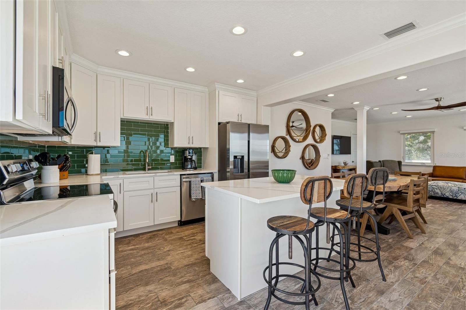 TB8472180 Property Photo