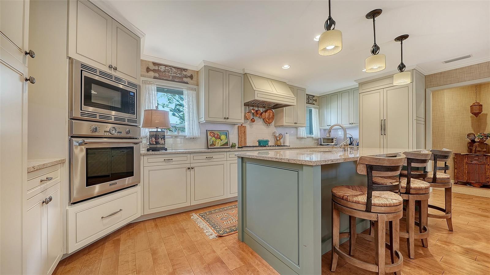 A4681101 Property Photo