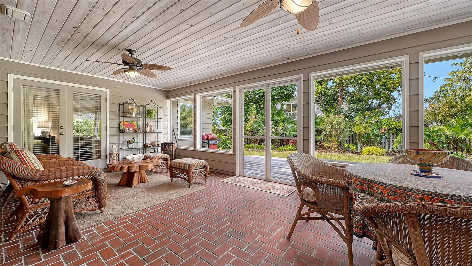 A4681101 Property Photo