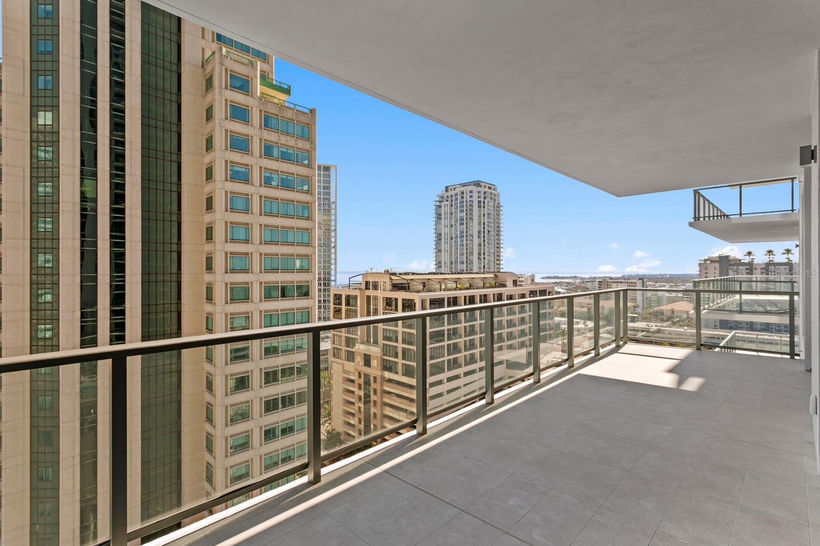 Den / Media / Guest Room