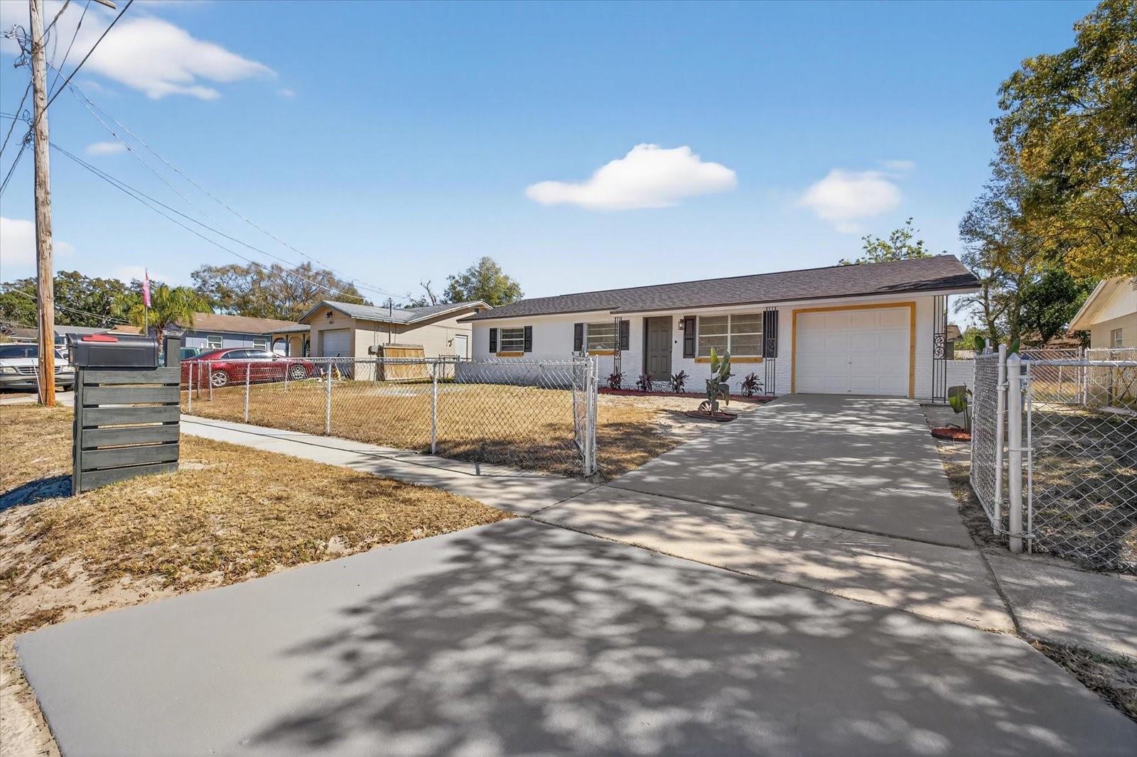 8309 TUPELO DR, TAMPA, FL, 33637