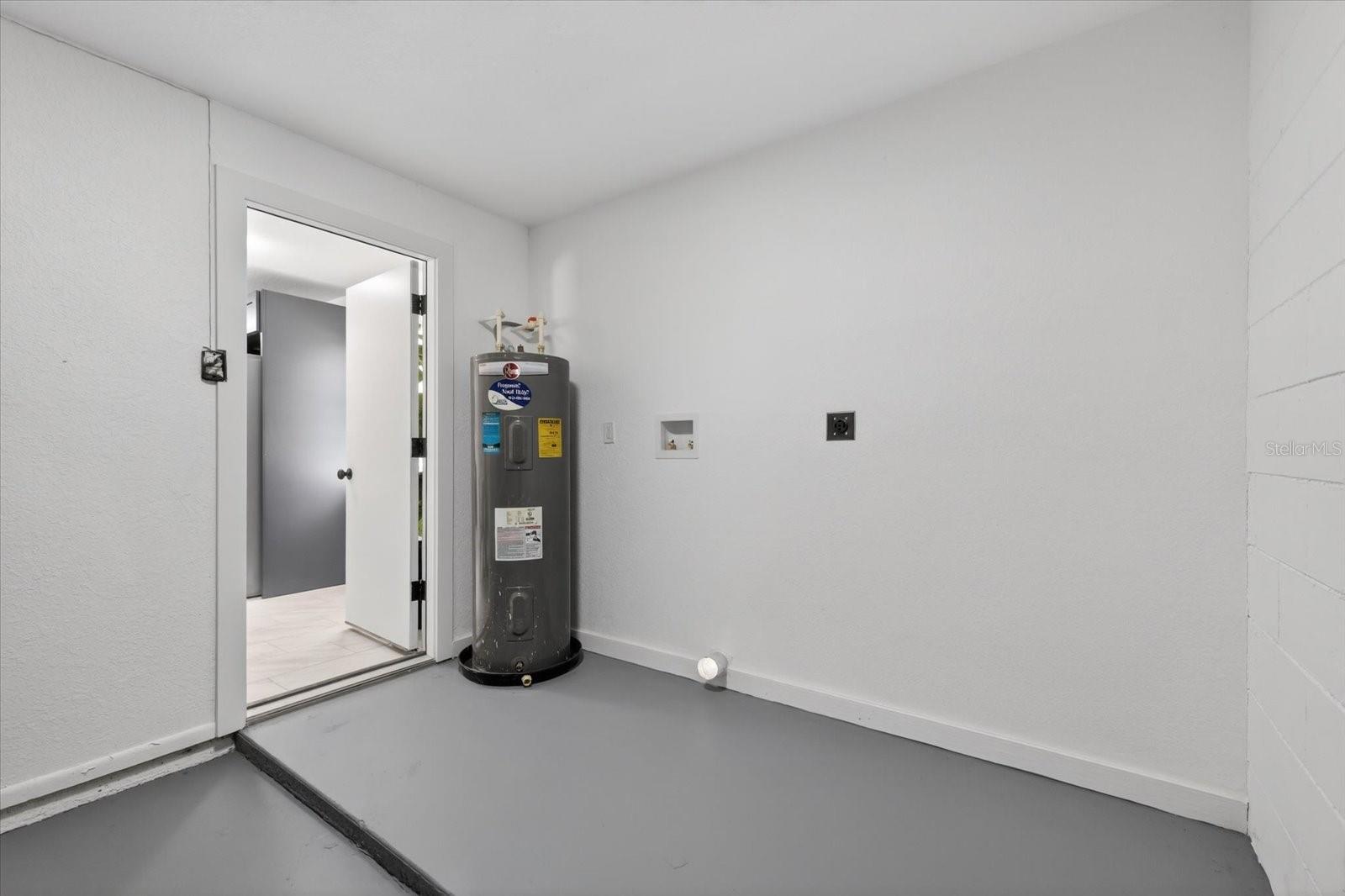 8309 TUPELO DR, TAMPA, FL, 33637