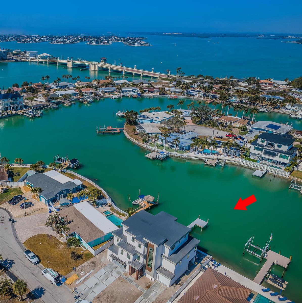 TB8472198 Property Photo