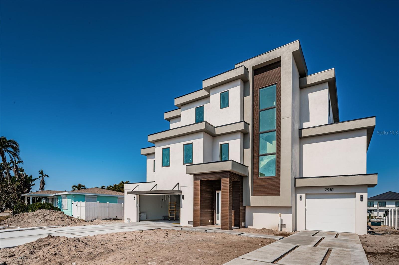 TB8472198 Property Photo