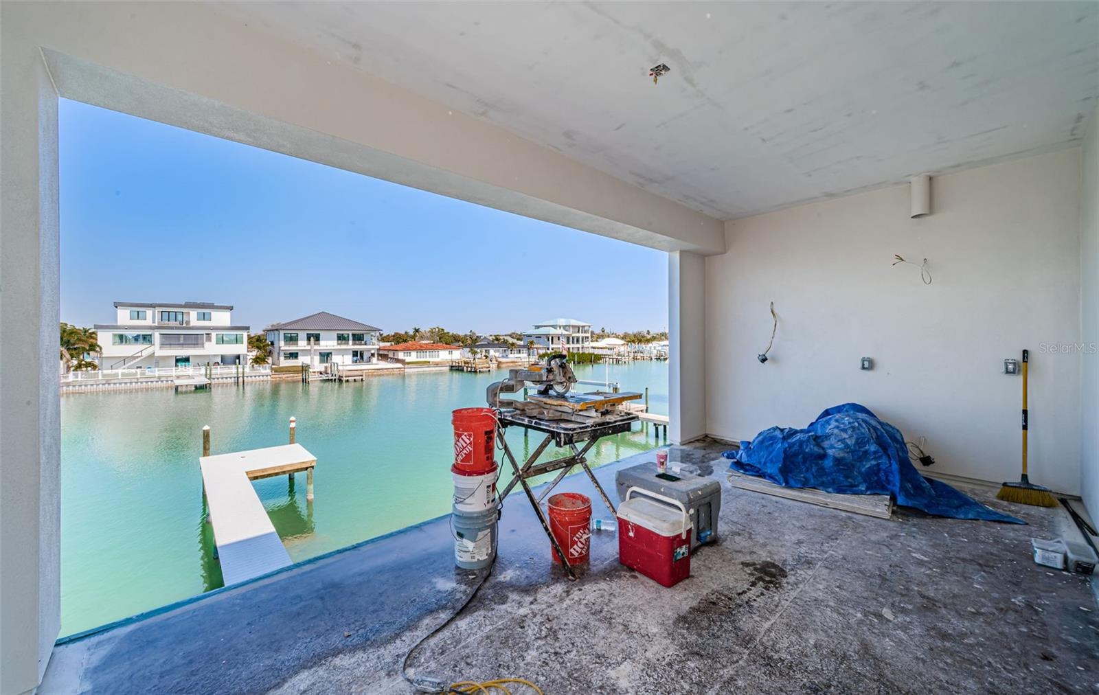 TB8472198 Property Photo