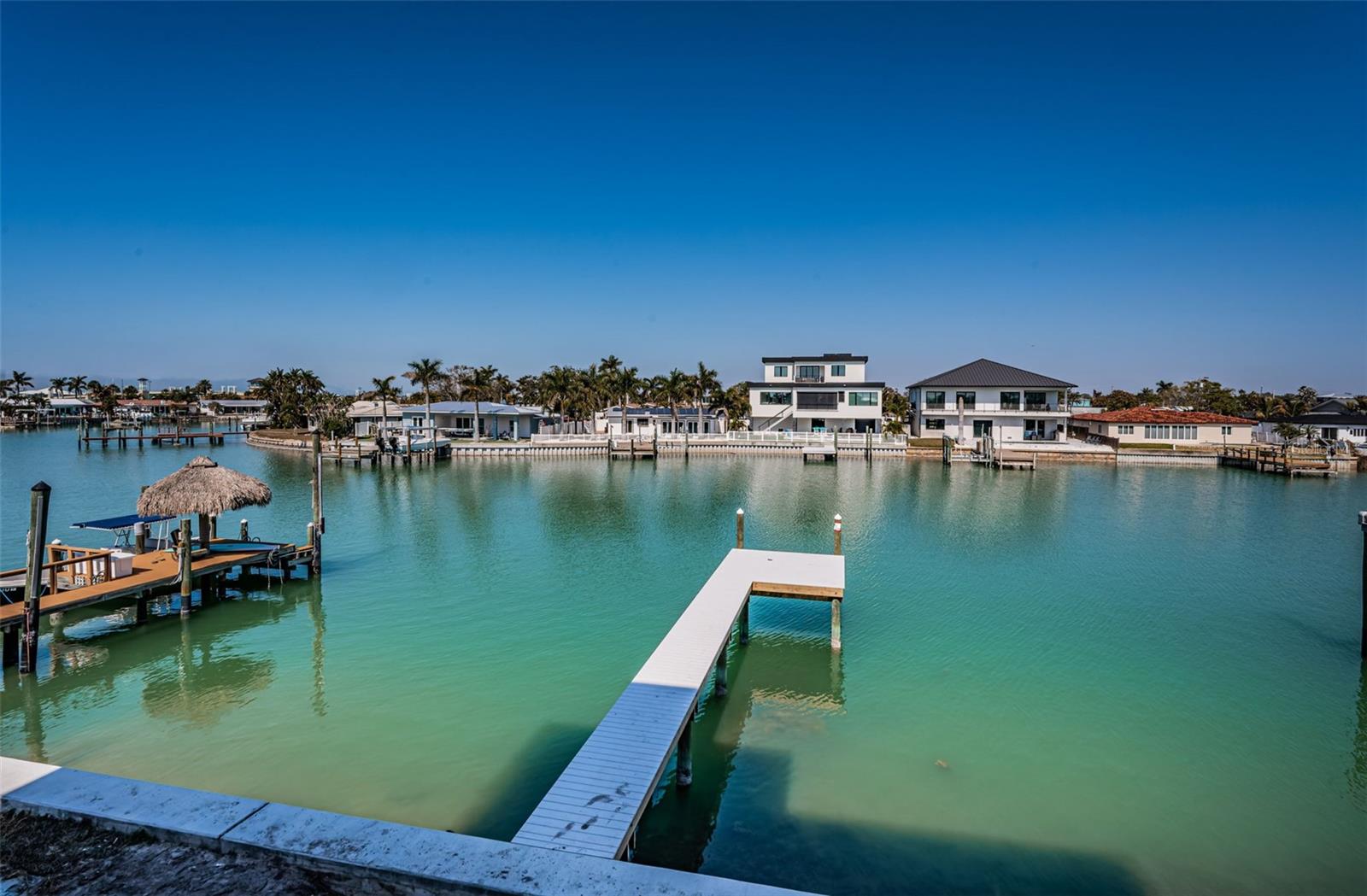 TB8472198 Property Photo