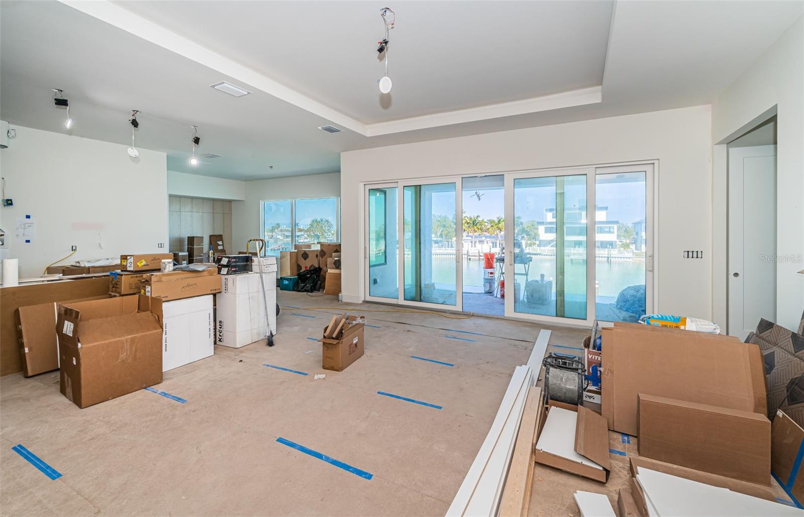 TB8472198 Property Photo