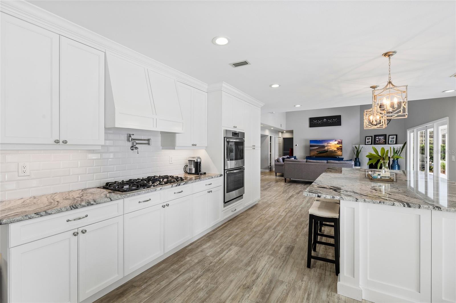 18010 CLEAR LAKE DR, LUTZ, FL, 33548