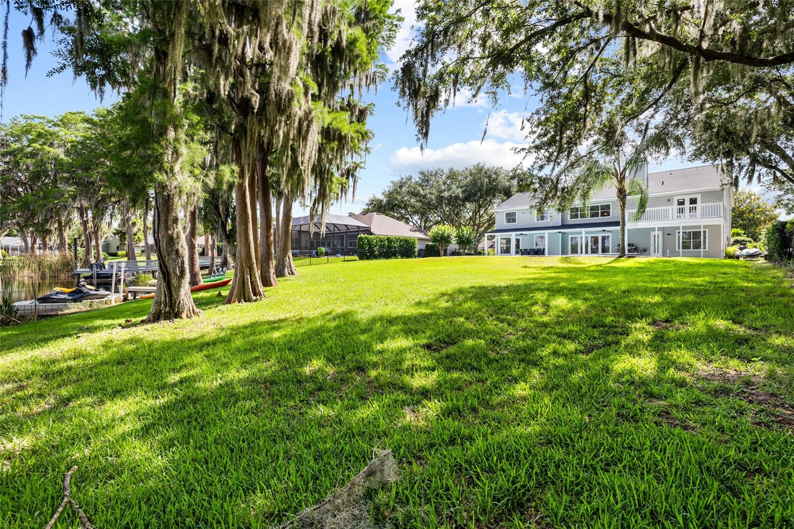 18010 CLEAR LAKE DR, LUTZ, FL, 33548